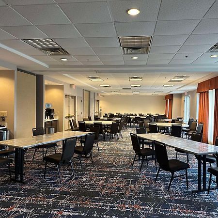 Hilton Garden Inn Оукбрук Теръс Екстериор снимка