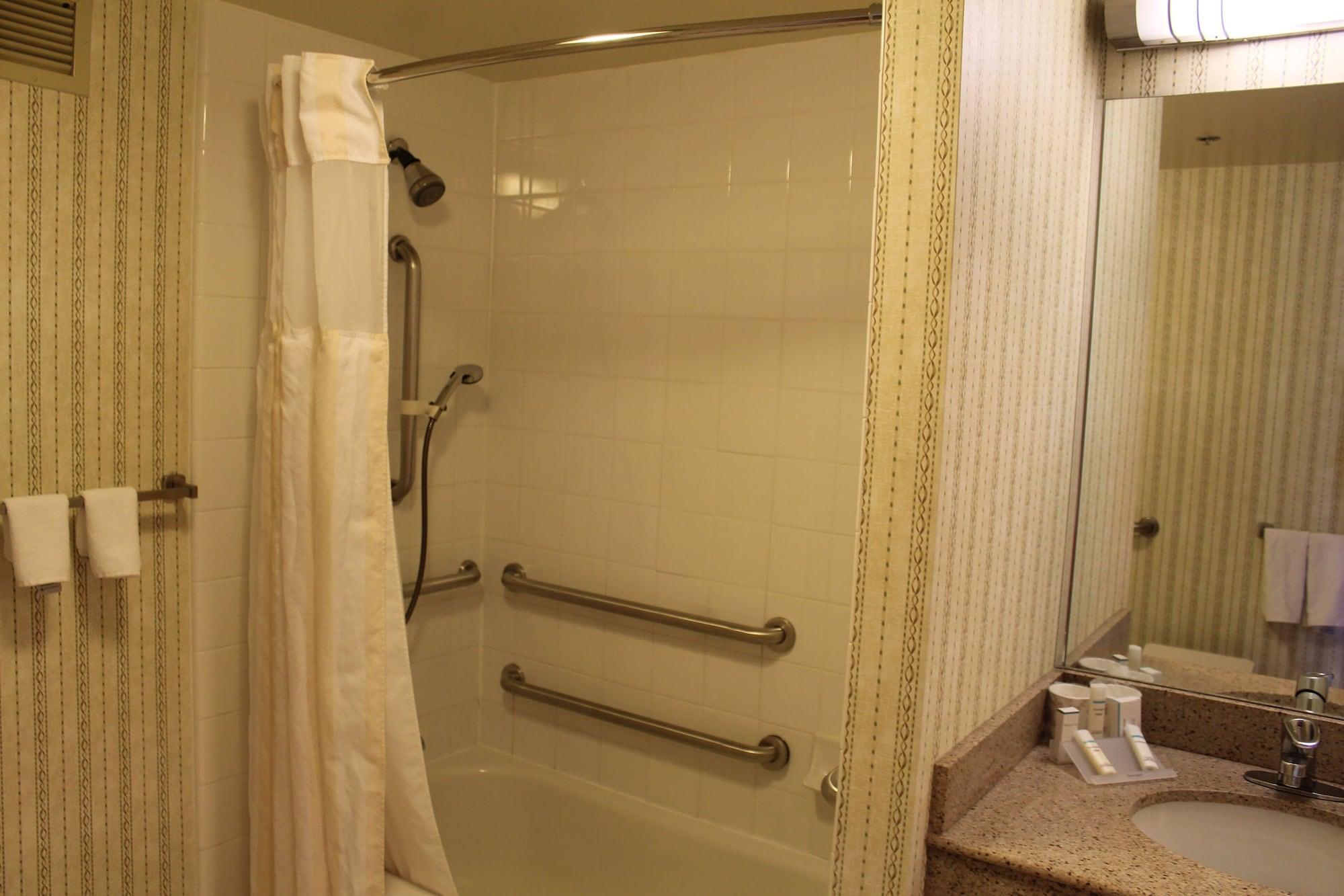 Hilton Garden Inn Оукбрук Теръс Екстериор снимка