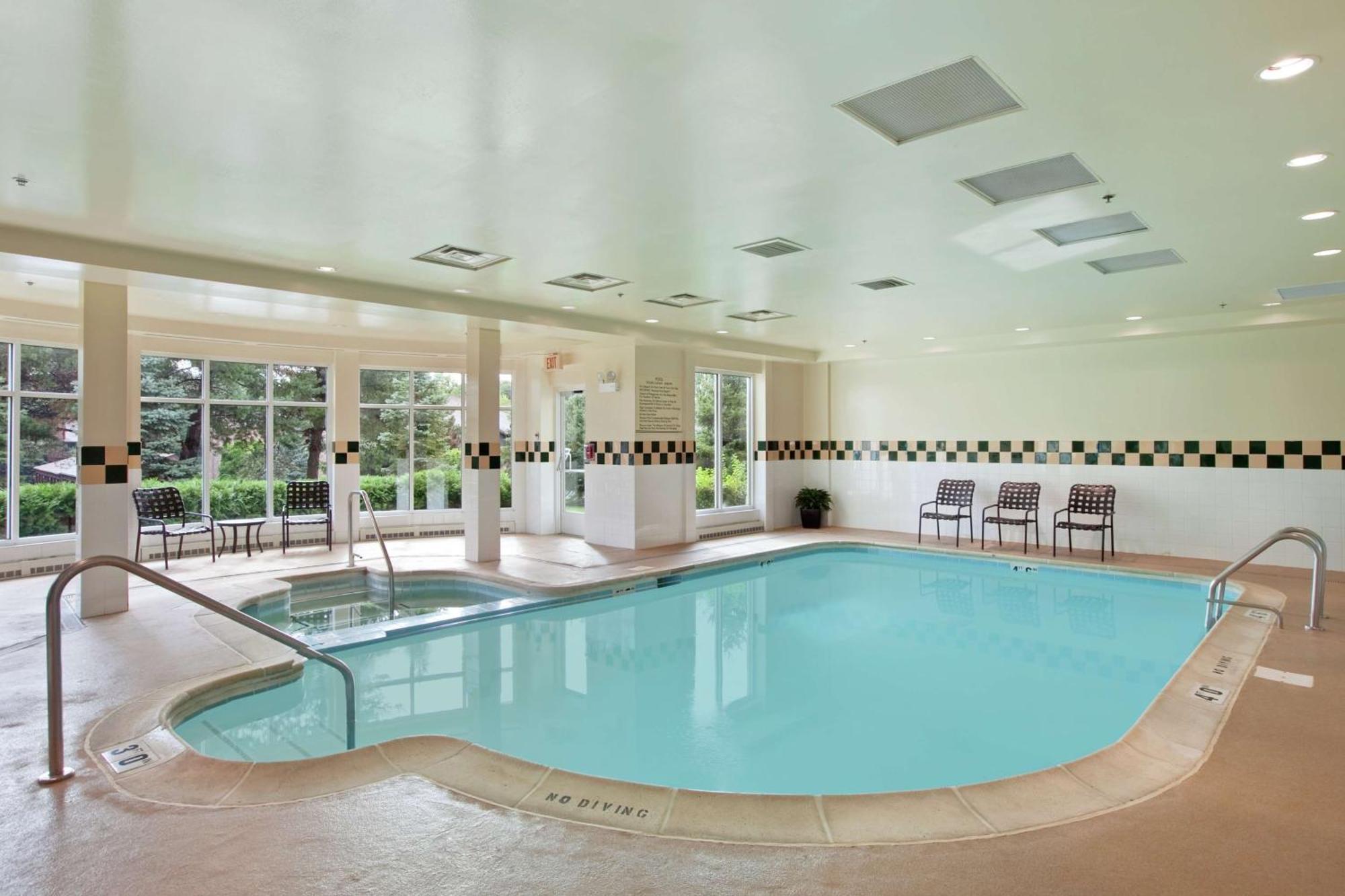 Hilton Garden Inn Оукбрук Теръс Екстериор снимка