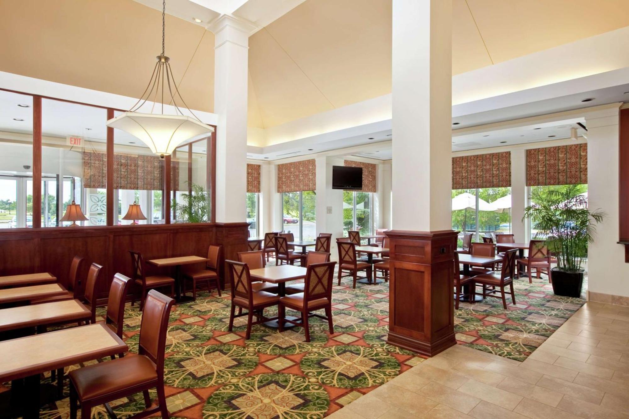Hilton Garden Inn Оукбрук Теръс Екстериор снимка