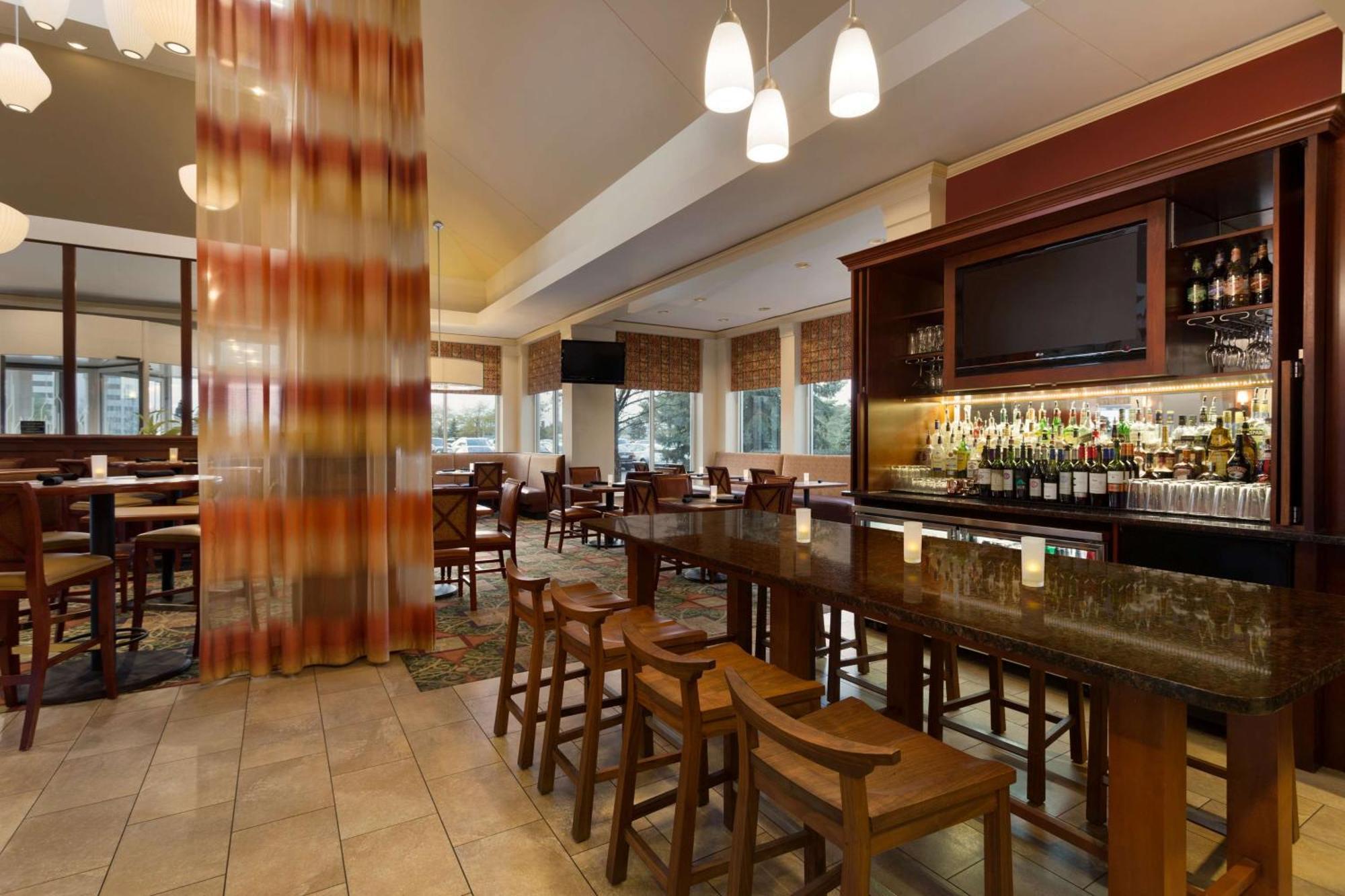 Hilton Garden Inn Оукбрук Теръс Екстериор снимка