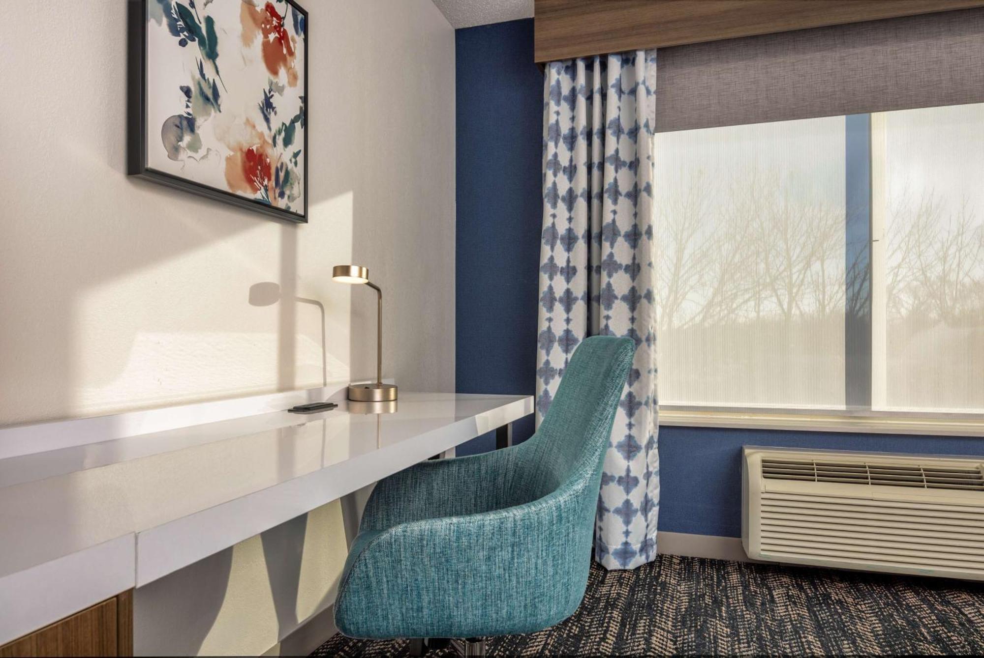 Hilton Garden Inn Оукбрук Теръс Екстериор снимка