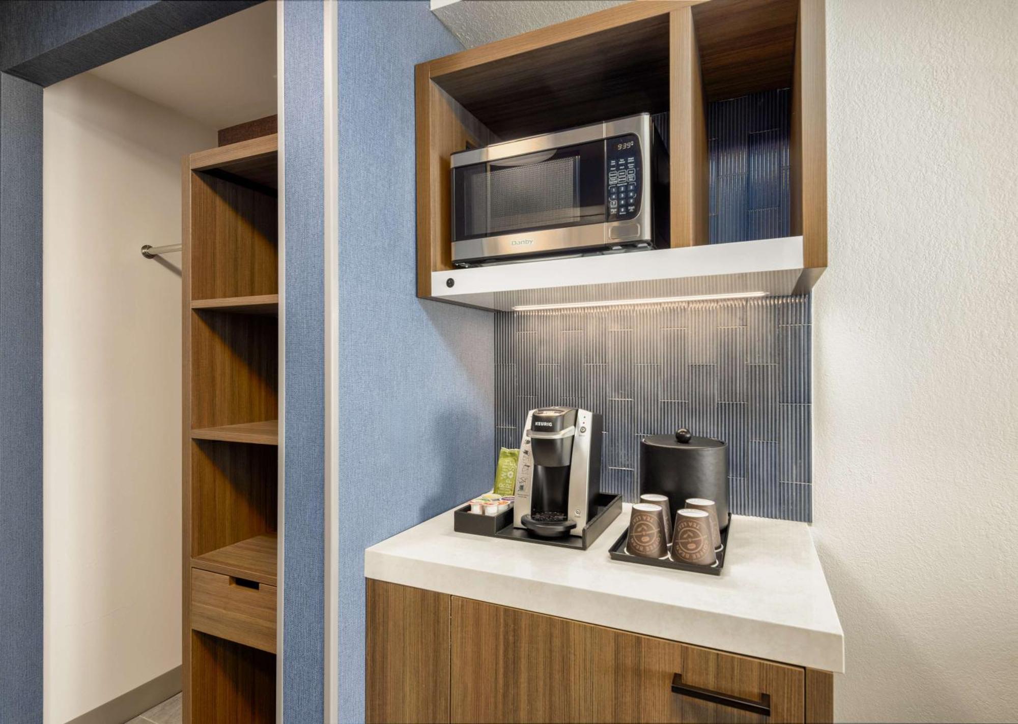 Hilton Garden Inn Оукбрук Теръс Екстериор снимка