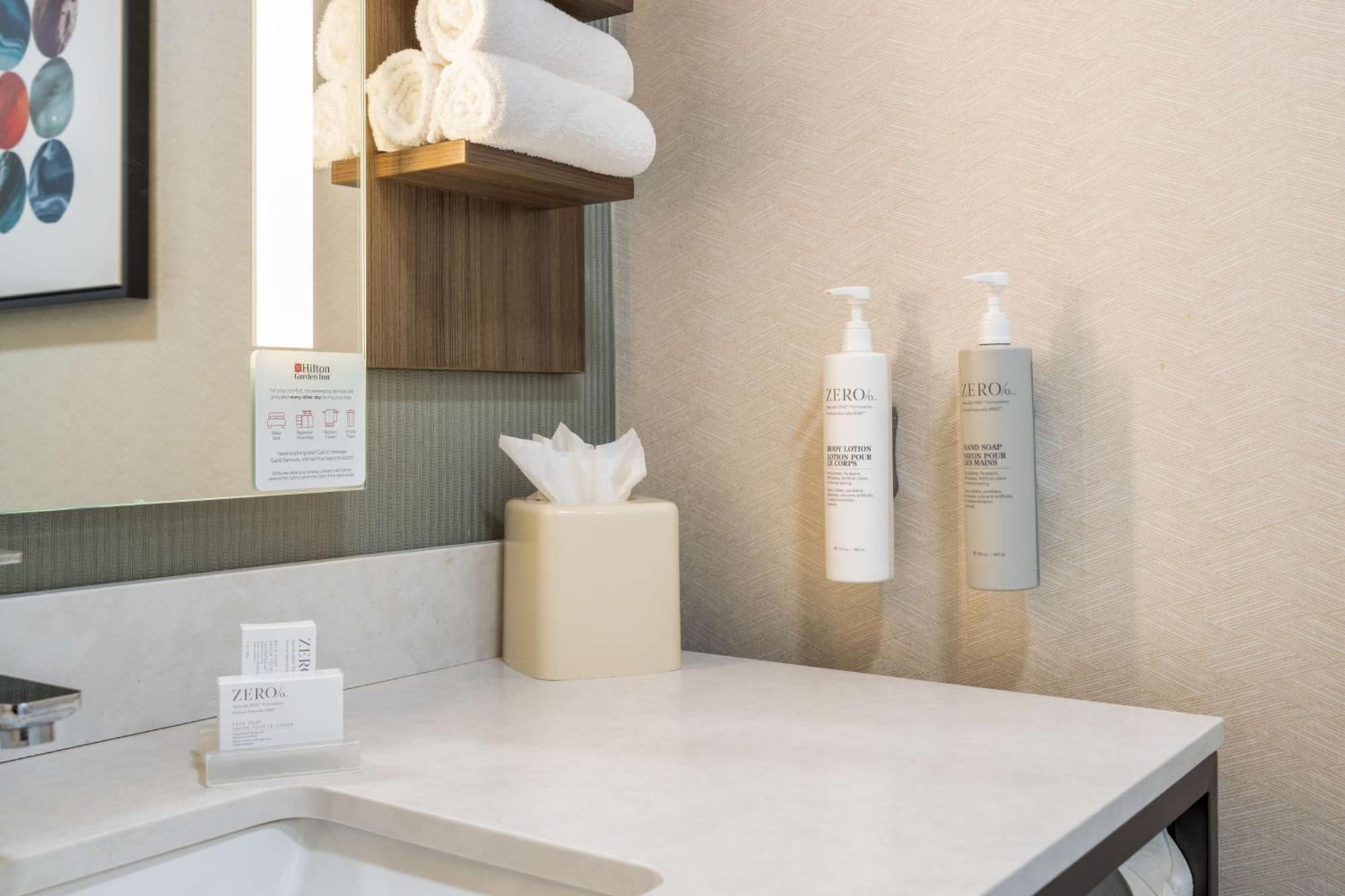 Hilton Garden Inn Оукбрук Теръс Екстериор снимка