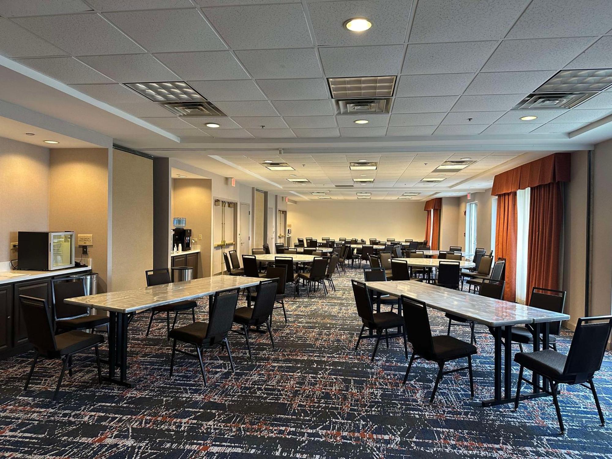 Hilton Garden Inn Оукбрук Теръс Екстериор снимка