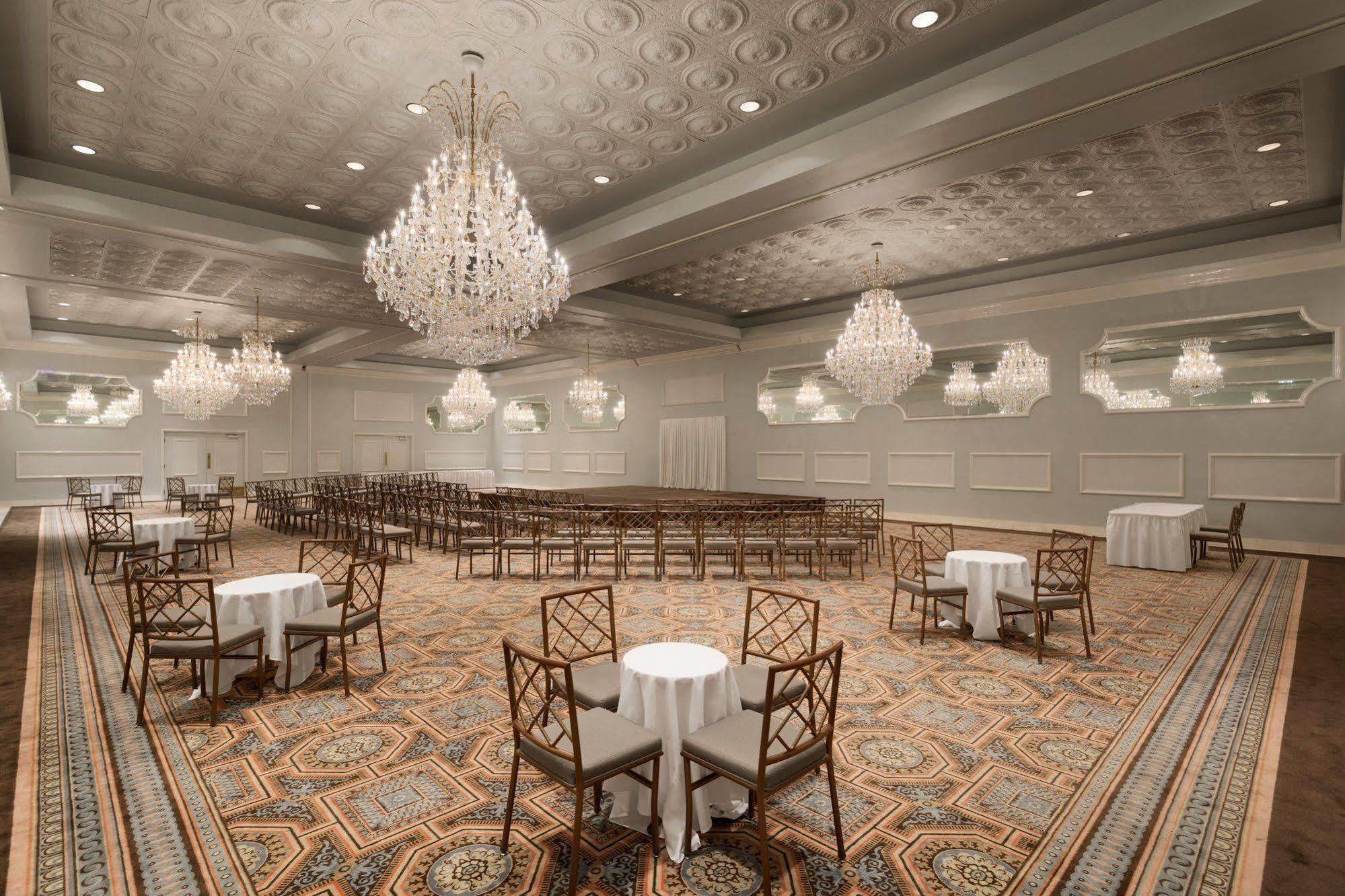 Hilton Garden Inn Оукбрук Теръс Екстериор снимка